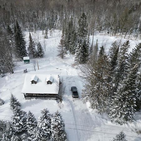 Cozy Log Cottage La Minerve Екстериор снимка