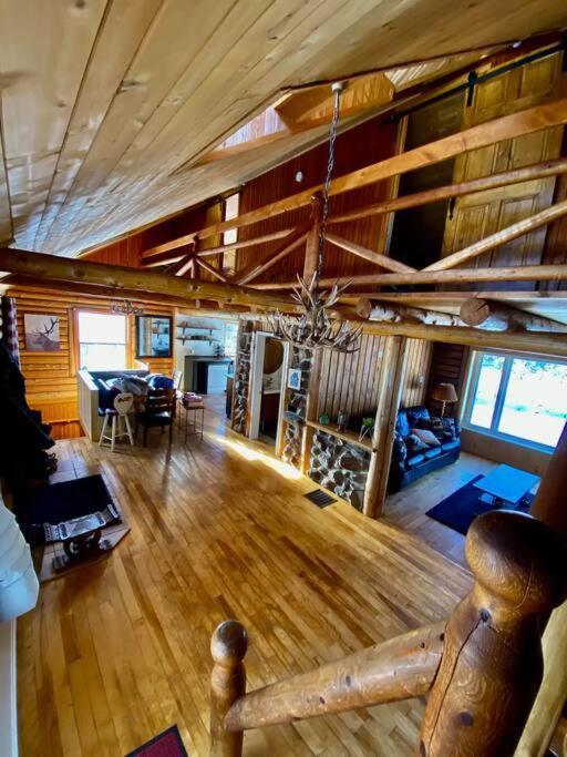 Cozy Log Cottage La Minerve Екстериор снимка