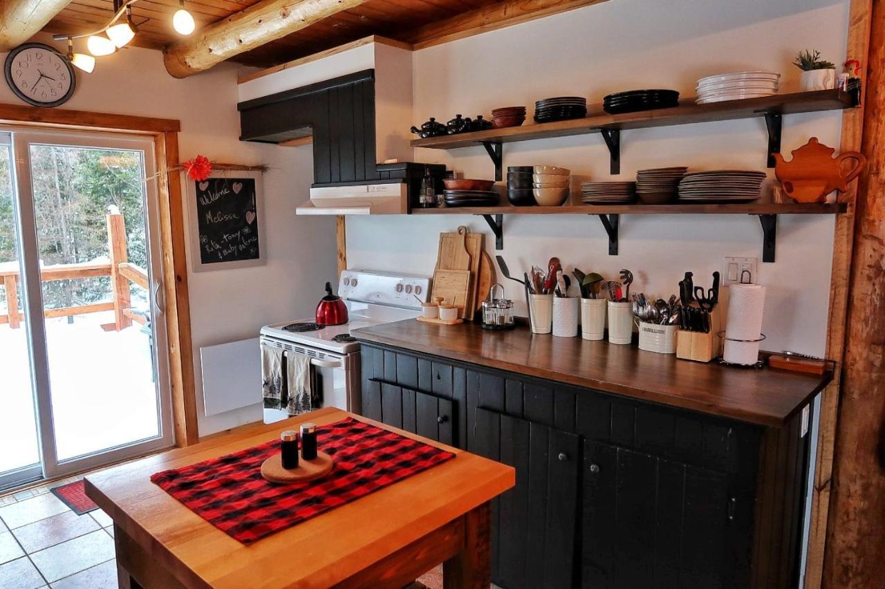 Cozy Log Cottage La Minerve Екстериор снимка