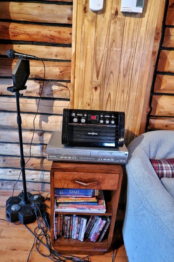 Cozy Log Cottage La Minerve Екстериор снимка